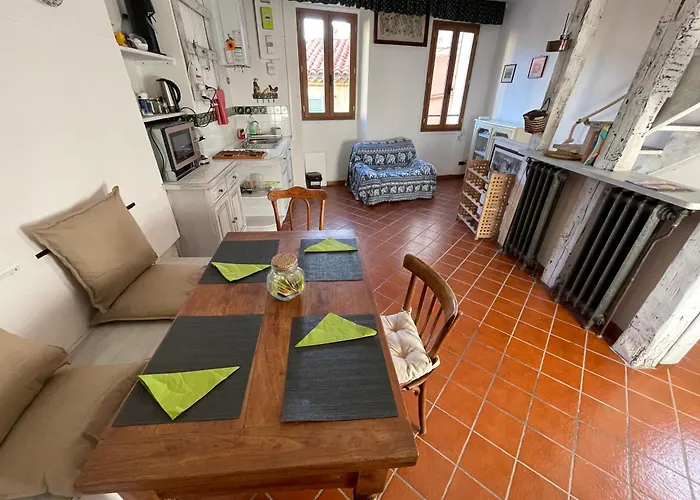 Апартаменты House Old Town 50m Beach&shop